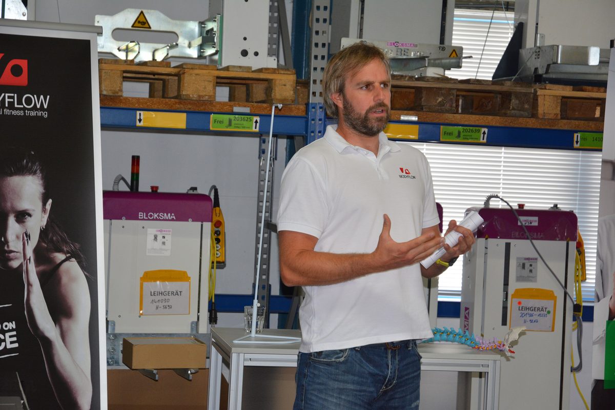 Schulung zu Heben Schieben Tragen im Rahmen eines Gesundheitstags